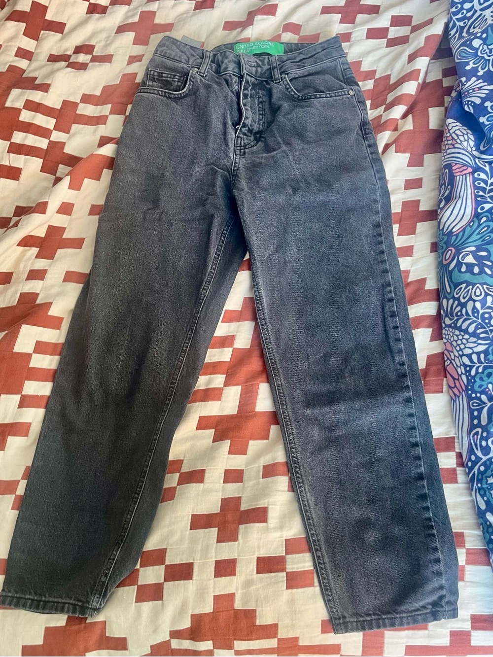 United Colors of Benetton Black denim jeans - size 25